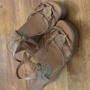 Vintage Diamond Patris Shoes tan size 6